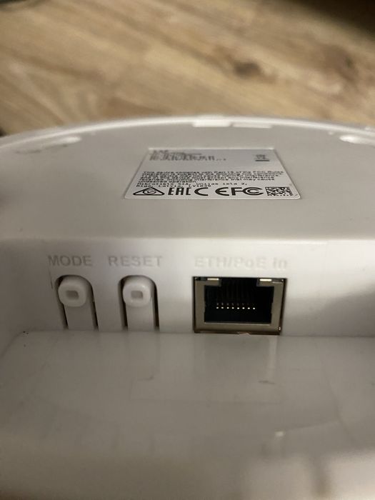 Продам Точка доступа MikroTik RBcAP2nD