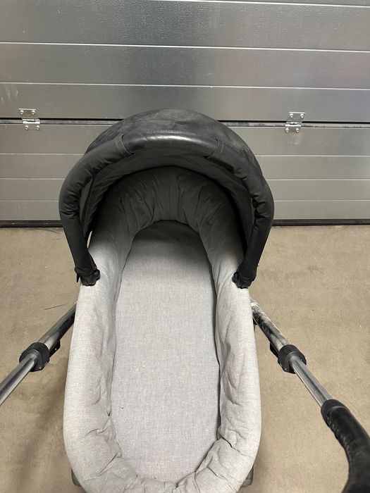 Детска Количка Mamas Papas Urbo 2, пълен комплект две столчета, чувал