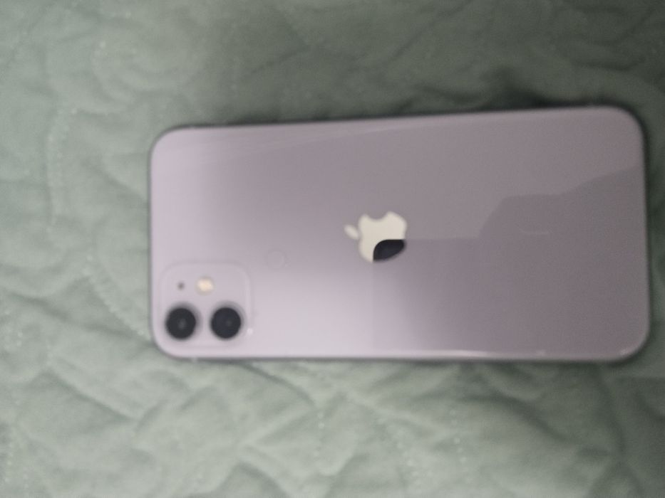 iPhone 11 в идеалным состояние