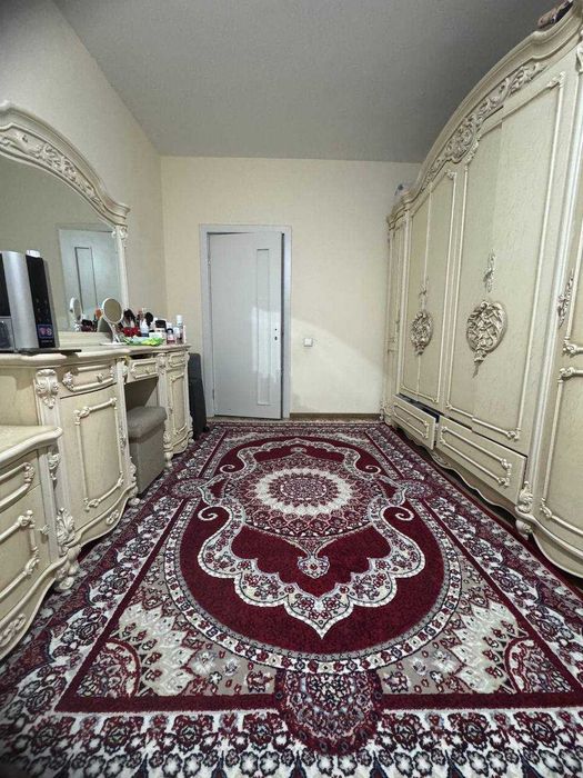 Yangi Choshtepda uy sotiladi