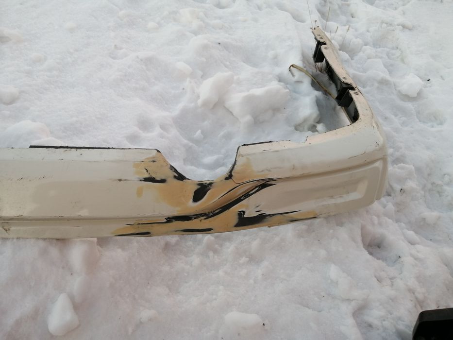 Накладка бампера на ЛЕНД КРУЗЕР 200