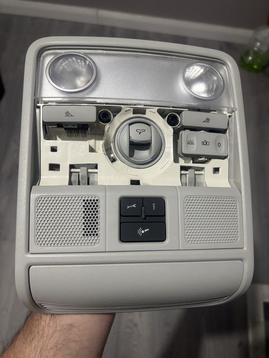 Plafoniera VW Passat CC cu buton trapa panoramica