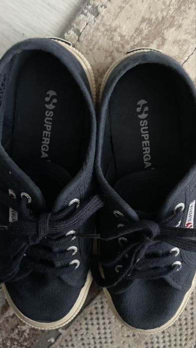 Tenesi din panza Superga