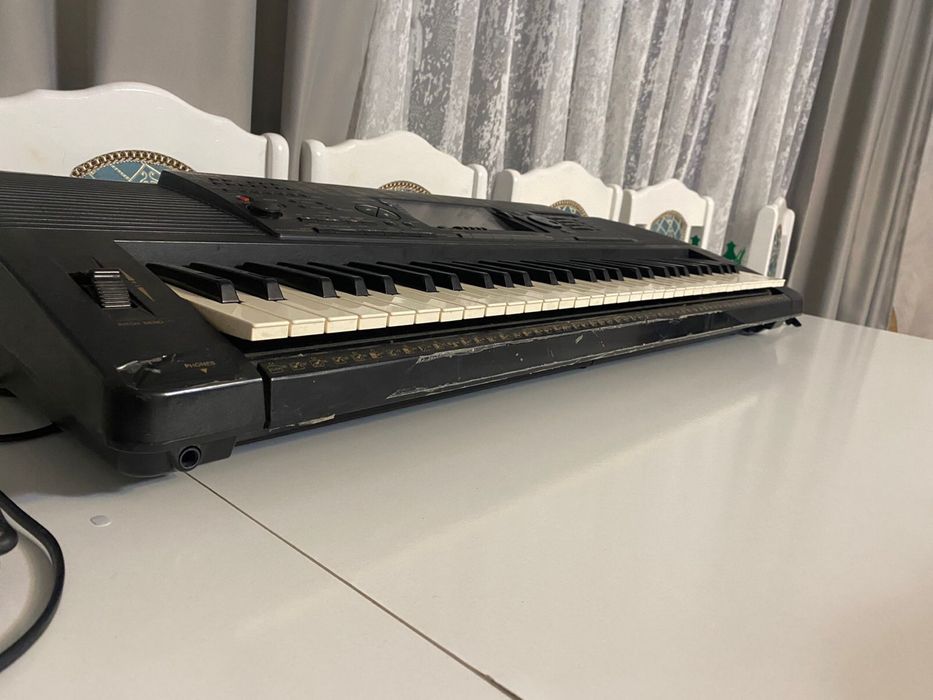 Продам сентизатор Yamaha  PSR - A3