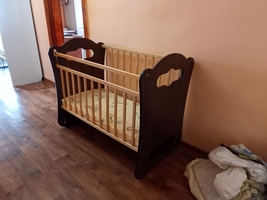 Манеж маятник   .