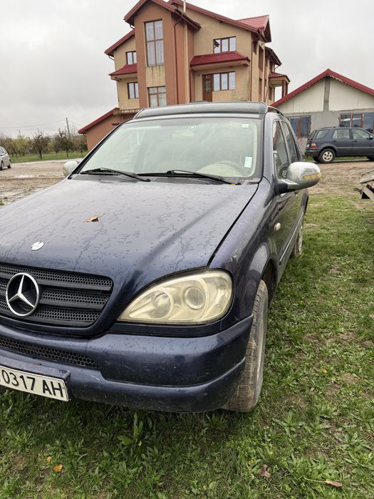 Mercedes ml 270cdi pentru dezmembrari.