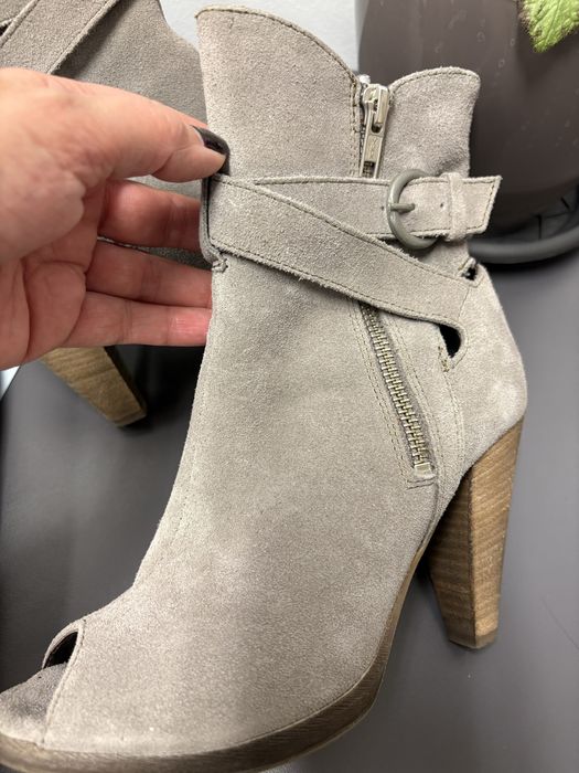 Ghete superbe marimea 37 piele naturala