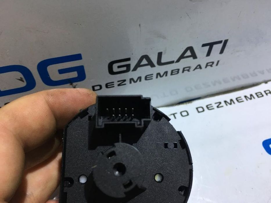 Bloc Lumini VW Caddy 4 2010 - Prezent Cod : 3C8941431 / 3C8 941 431