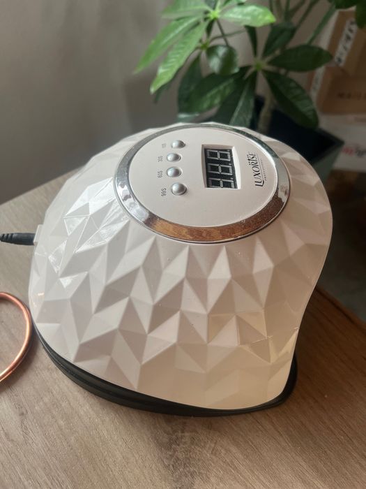 Birou unghii cu aspirator