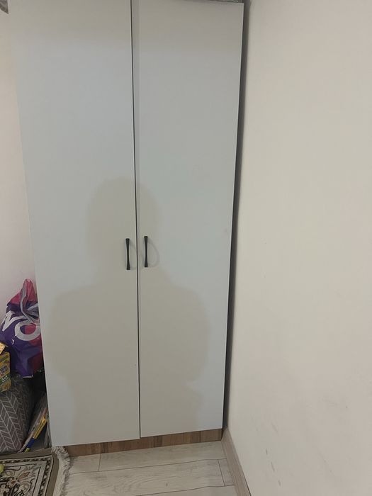 Продам шкаф высотой 2м