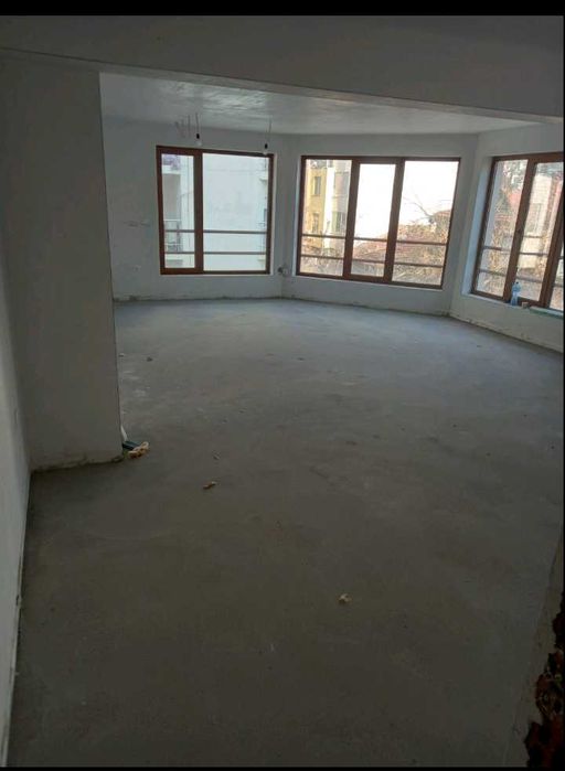 Продава се Тристаен апартамент в Пловдив, Старият град - 142 кв.м за 1508 €/кв.м - Снимка #2