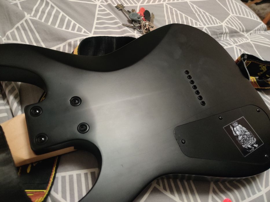 Семиструнная электрогитара Jackson js22