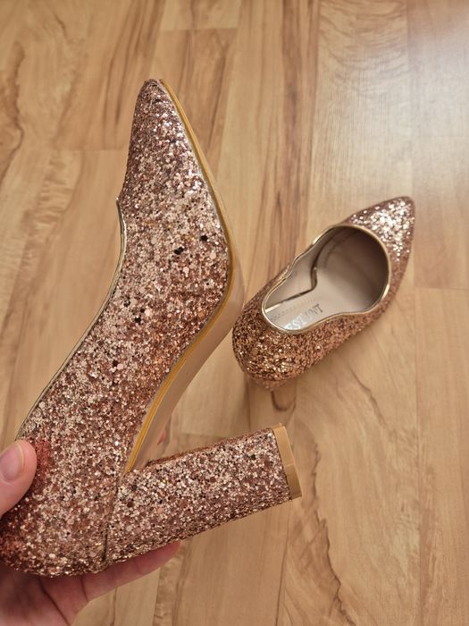 Vand pantofi marimea 36