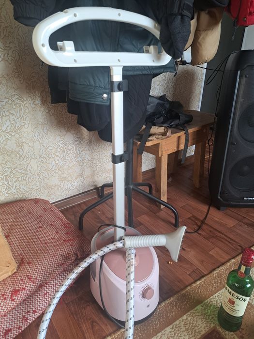 Паровый утюг продам