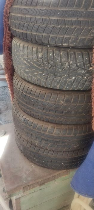 Продаётся зимние шины 195/ 65./15