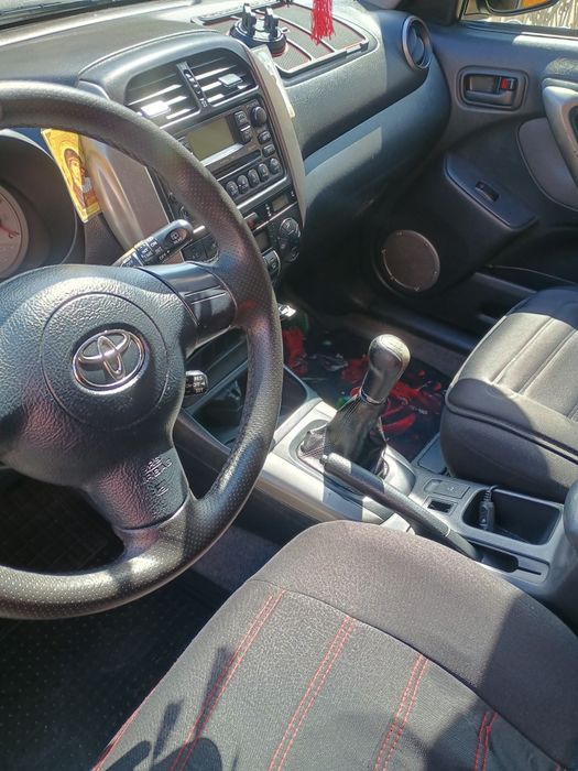 Vind Toiota rav 4 .