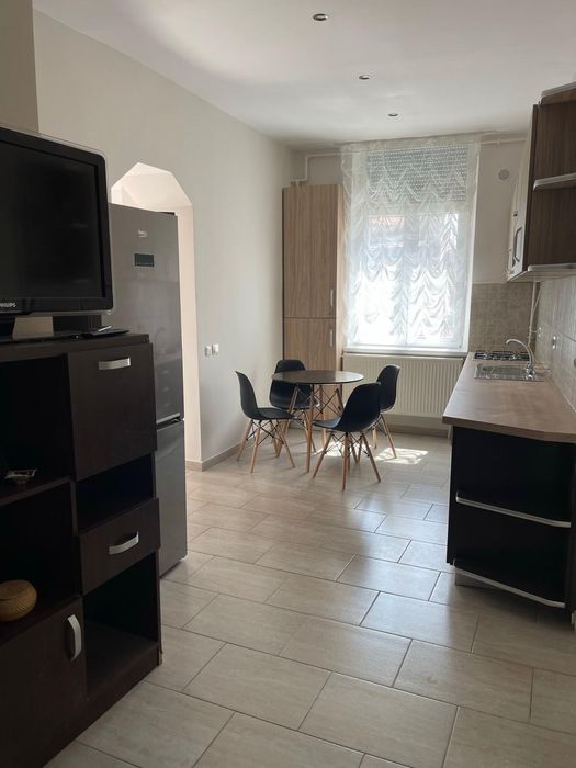 Apartament de închiriat – 3 camere, central, Str. Crasna, Satu Mare