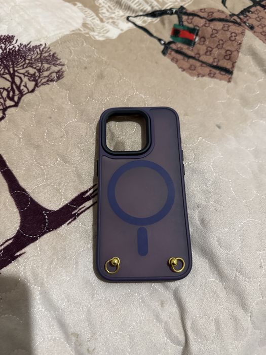 Продам б/у чехлы  на айфон 15 про!