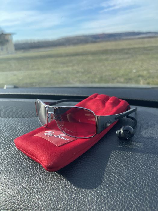 Vand Ochelari de soare Ray-Ban originali – model metalic rectangular