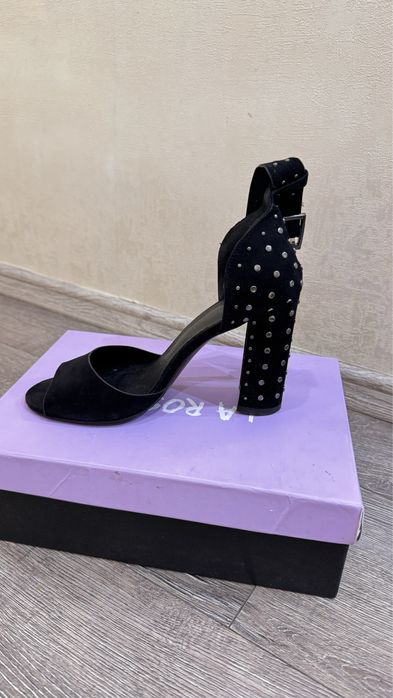 Красивые босоножки