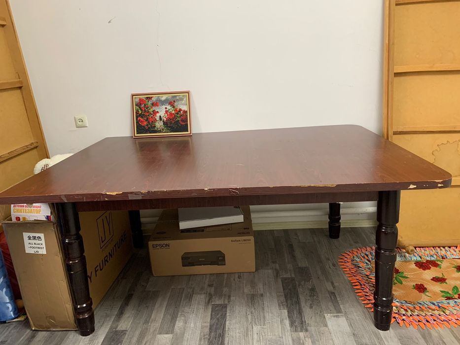 Стол сатылады 20000 тг