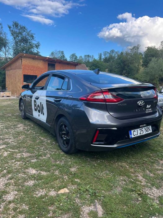 Hyundai ioniq hybrid