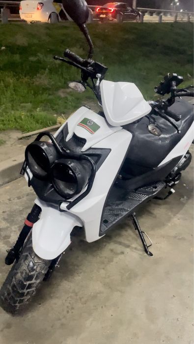 Продам бумер 2 2022 года