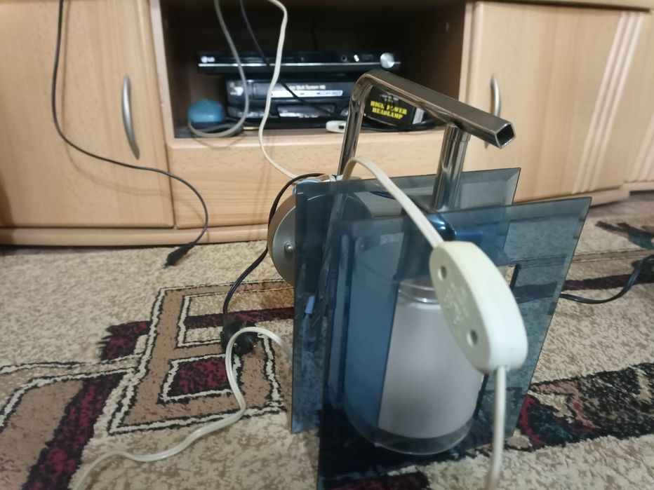 Продам люстру с 2-мя плафонами и бра