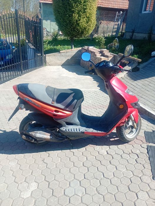 Vind scuter suzuki katana pret 1200