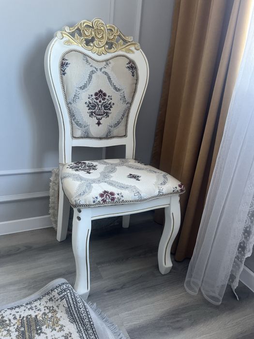 Продам стуля по 15000