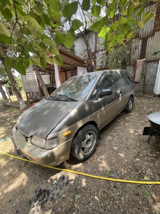 Продам автомашину Nissan Prairie