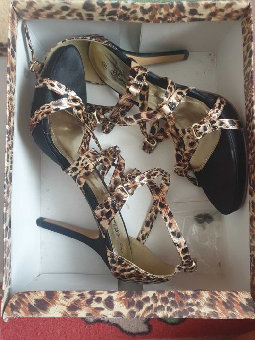 Леопардови токчета