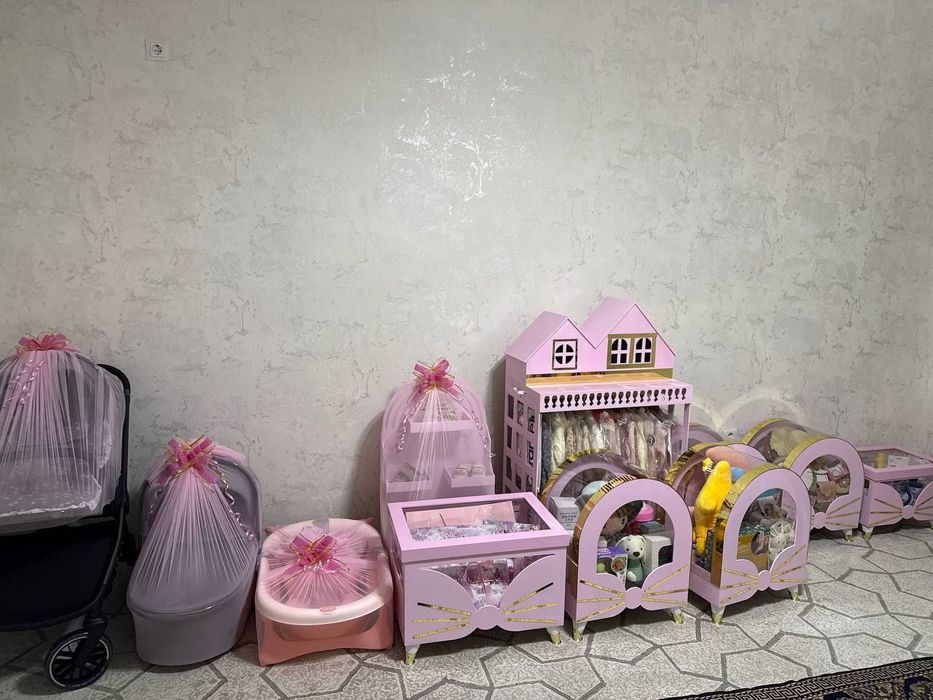 Sarpo qutilari fotixa beshik to'y uchun