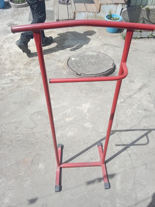 Продам детскую вешалку