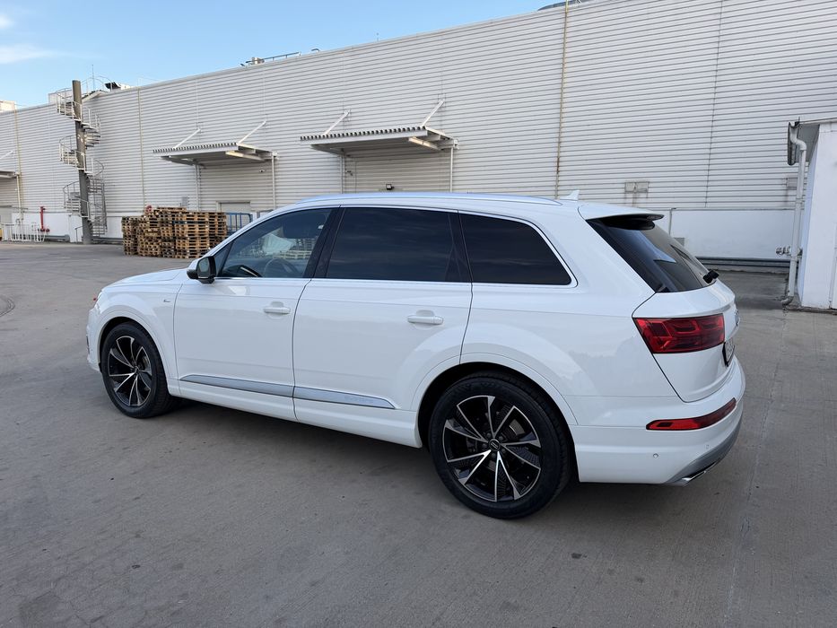 AUDI Q7 0 — imagine 2