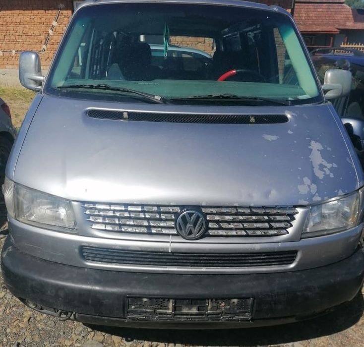 Dezmembram Volkswagen T4 Caravelle 2002 2.5 ACV