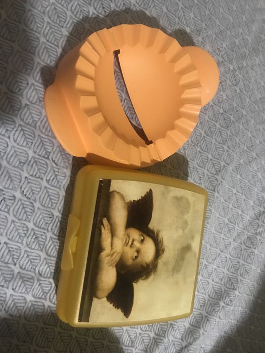 Таппервер пельменница и ланчбокс каждая 3000тг