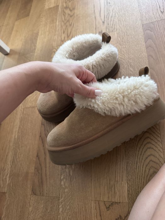 Велурени апрески UGG Tazzelle