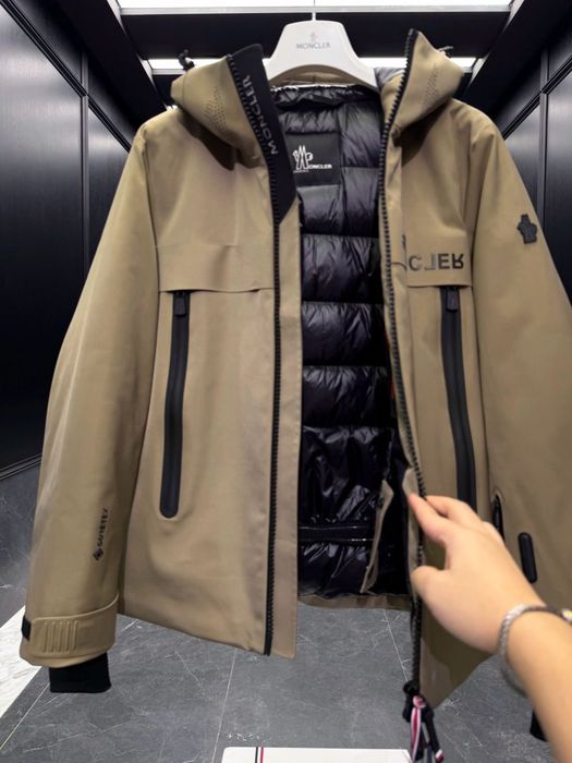 Geaca Moncler , calitate premium , pe comanda , noua , L