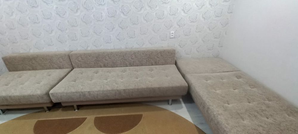 Мягкий уголок, диван