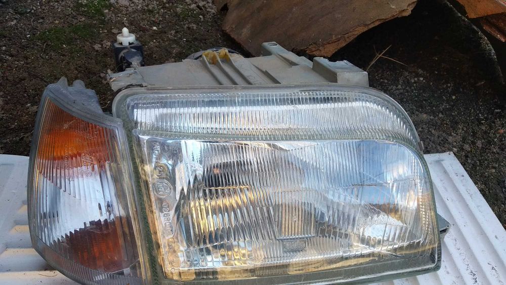 Фар за Reno Clio