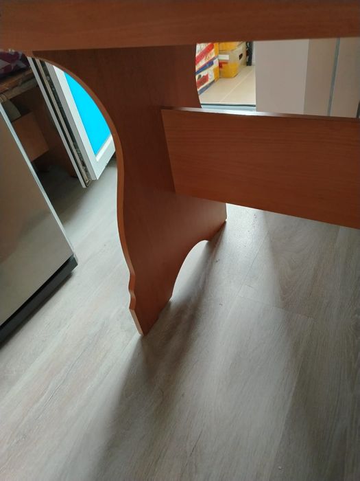 Продам стол со стульями