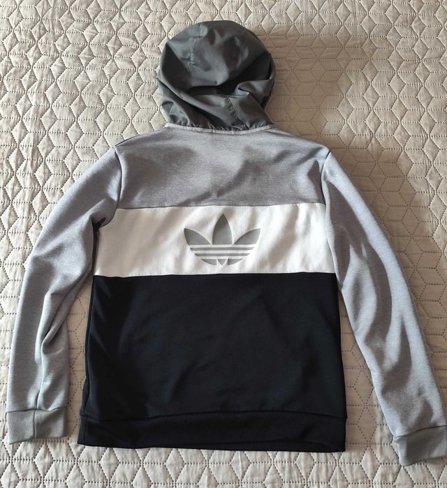 Суичър Adidas размер 152 см.