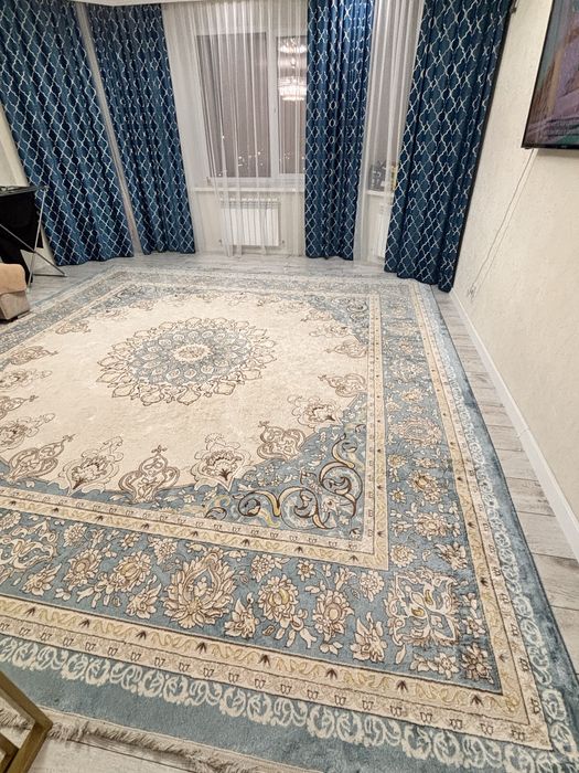 Продам     ковер