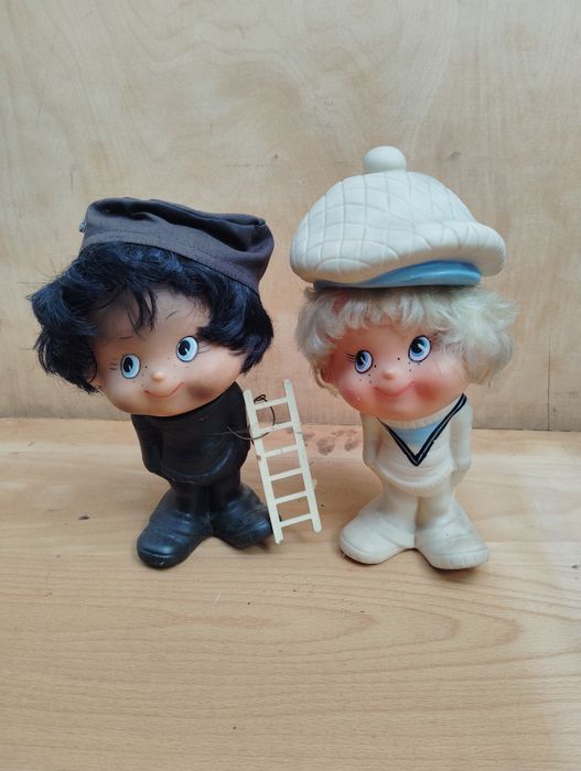 Bibelouri figurine ceainicuri