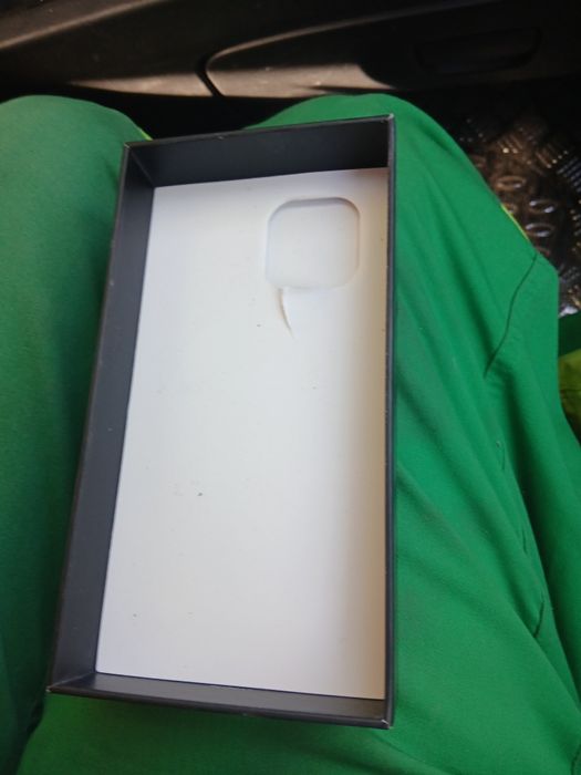 Vand cutie iphon 12 pro max gold