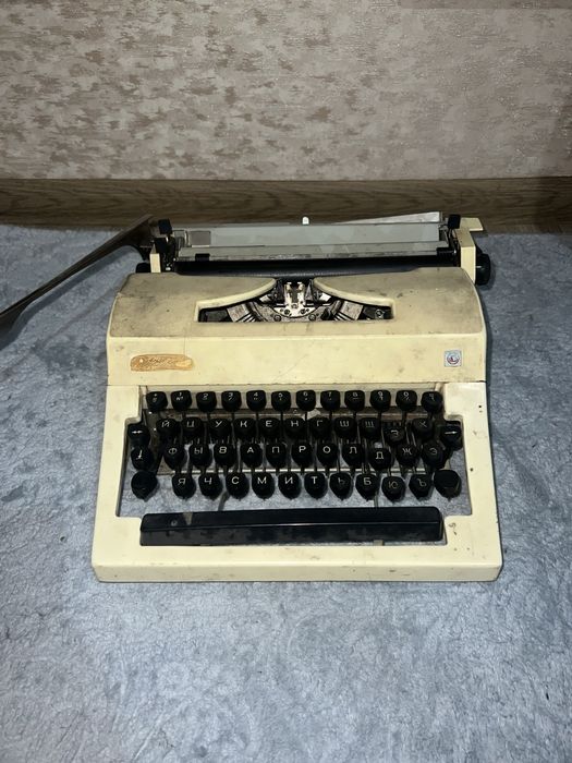 Пишущая машинка «ОРТЕХ»