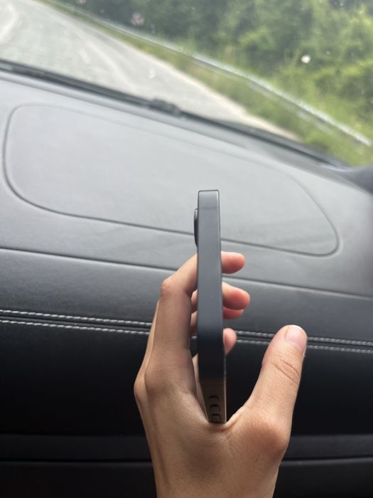 Iphone 16e 128gb 100% батерия