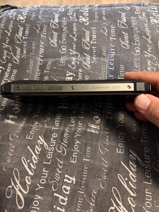 Продавам телефон Blackwiev BV 8900