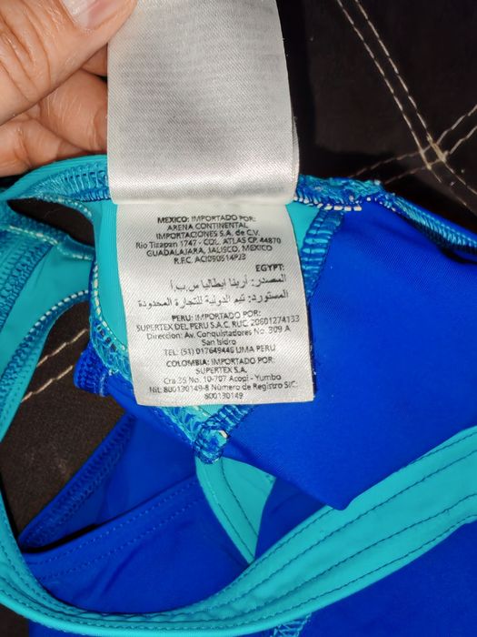 Продается купальник спортивный Арена